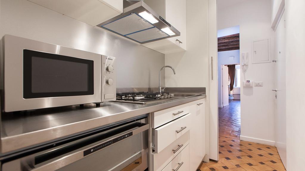 Rental In Rome - Scala Suite Экстерьер фото